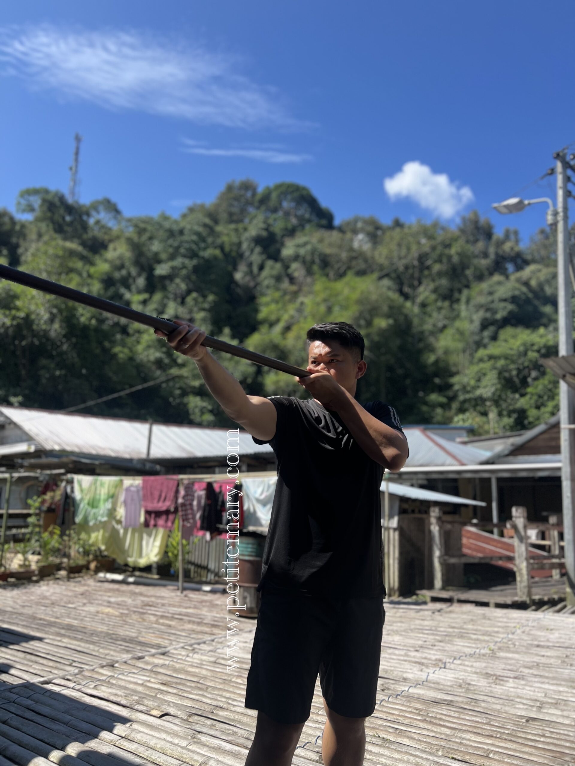 Longhouse in Sarawak 12-1