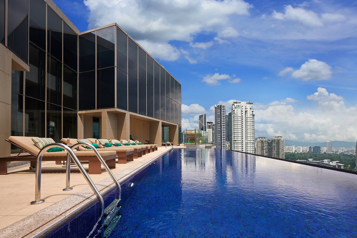 Best Rooftop Pools In Kuala Lumpur 7